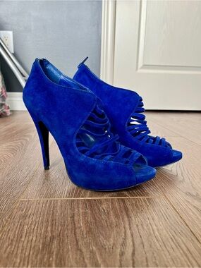 Aldo cobalt blue suede shooties
